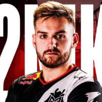 xiaocaobao 的 Vampire 爆炸性伤害 LANGX 的石人设置了一道墙，SG消灭了 Big Green Mood